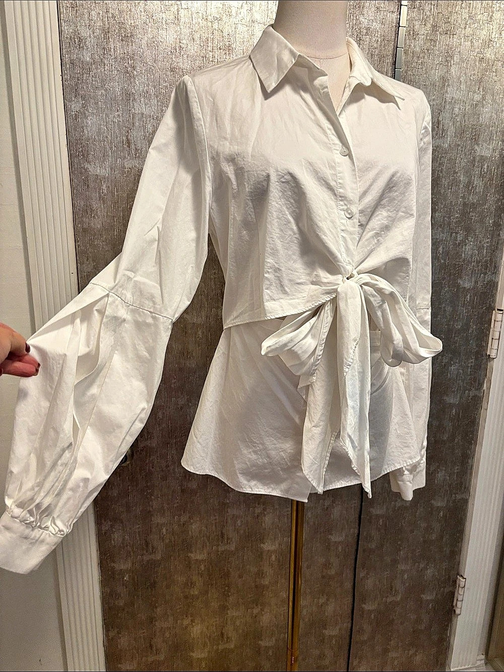 Alexis Tie-Front Cotton Blouse in White Size Large Like New
